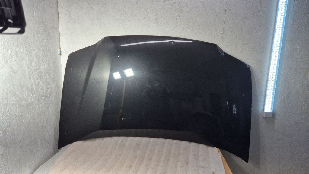Volkswagen Touran I / 1T Front Hood