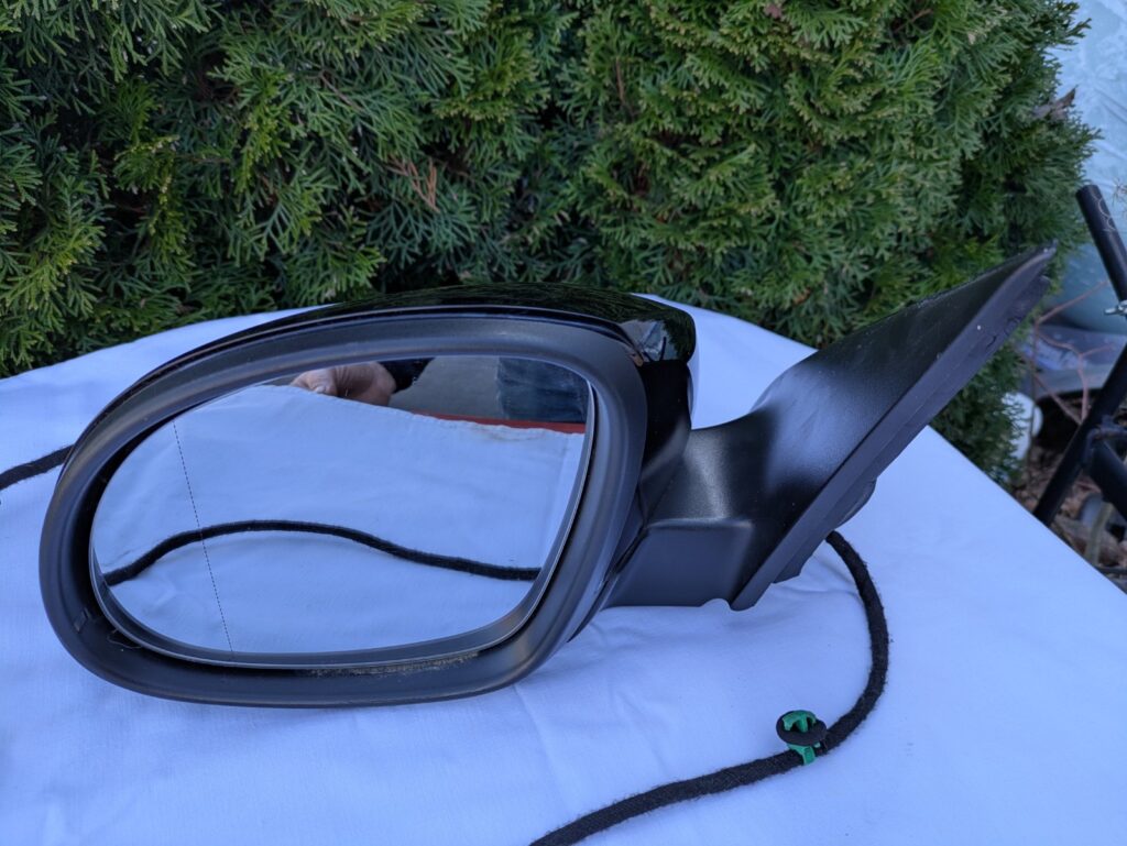 Volkswagen Tiguan I / 5N Left Door Mirror Black OEM 5N1857501AH