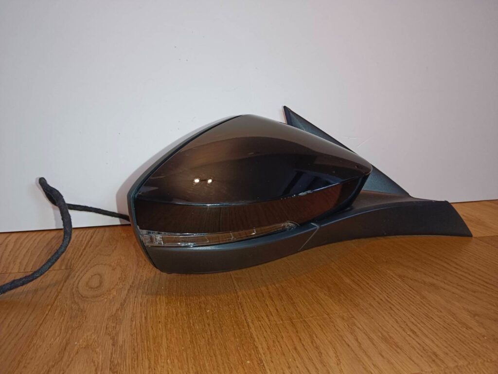Volkswagen T-Roc Right Door Mirror Black