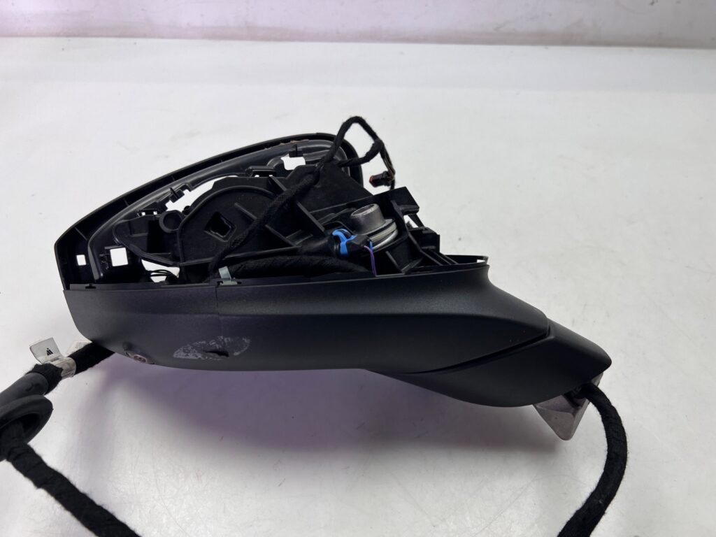 Volkswagen Passat B9 / 3J Right Door Mirror OEM 3J1857502B