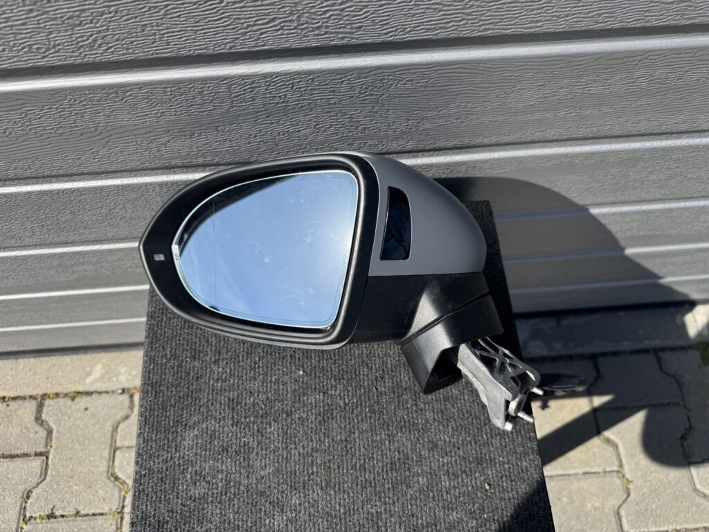 Volkswagen Passat B8 Left Door Mirror Chrome