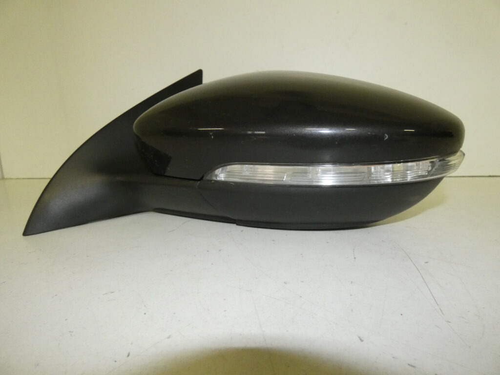 Volkswagen Passat CC Left Door Mirror