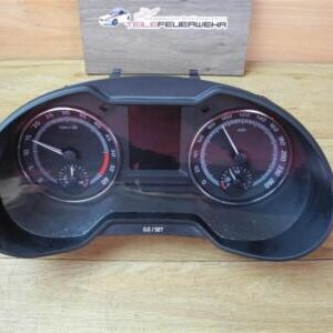 Skoda Octavia III 5E Analogue Instrument Cluster with Display OEM 5E0920759B